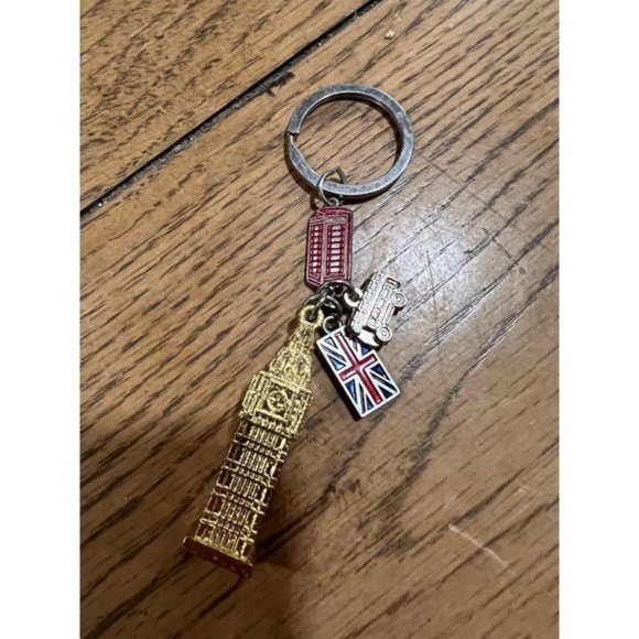 London Keychain - Picture 1 of 3